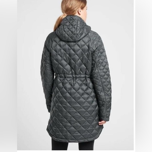 EUC Athleta Whisper Featherless Parka Size Small - Picture 2 of 7